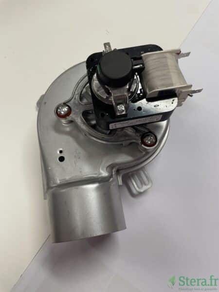 réf 2271123 moteur sortie fumée